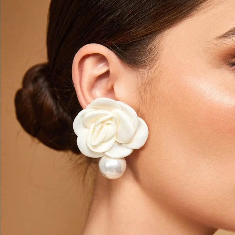 Belle Floral Pearl Studded Drop Earrings NEW 🏷️